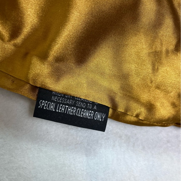 WILSONS MAXIMA TOP PANTS DESIGN CROSSBODY PURSE - Picture 7 of 16